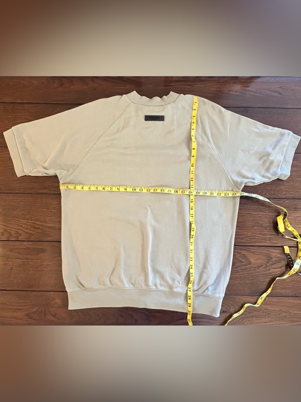 V021 ESSENTIALS FOG Cotton Sweatshirt Short Sleeve Size Large - Picture 8 of 11